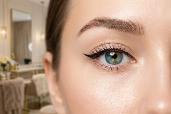 Maltepe kalıcı eyeliner ve dipliner uygulaması
